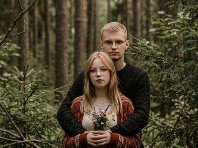Фотосессия пары в лесу: идеи и стили для нейросети
